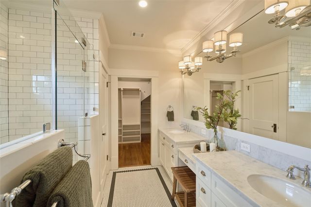 816 Le Green Street, Houston, TX 77008