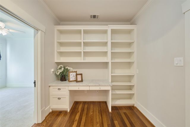 816 Le Green Street, Houston, TX 77008