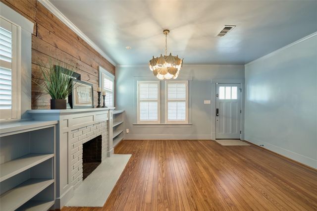 816 Le Green Street, Houston, TX 77008