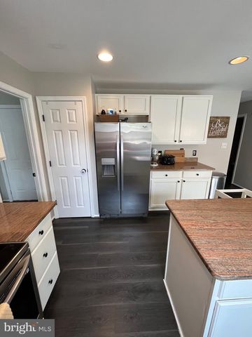 22 RIPLEY RD, Stafford, VA 22556