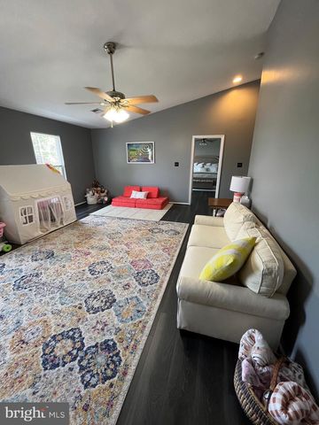 22 RIPLEY RD, Stafford, VA 22556