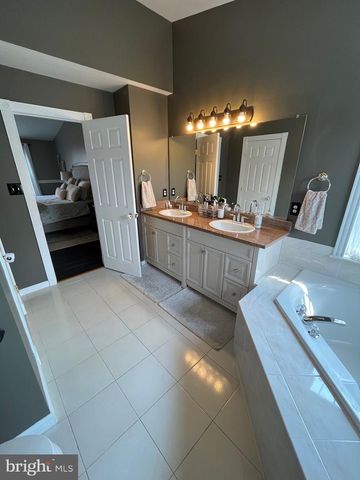 22 RIPLEY RD, Stafford, VA 22556