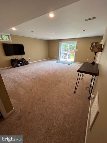 22 RIPLEY RD, Stafford, VA 22556