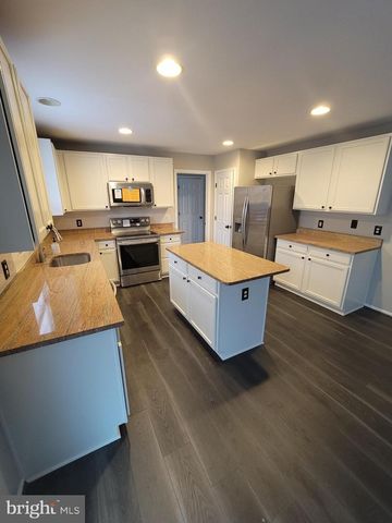 22 RIPLEY RD, Stafford, VA 22556