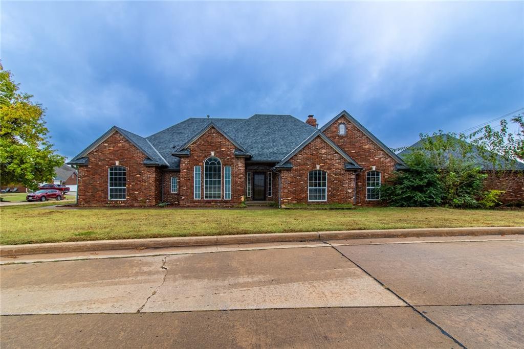 2301 SW 105th Court, Oklahoma City, OK 73170