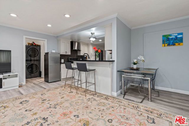 6214 Goodland Avenue, Los Angeles, CA 91606