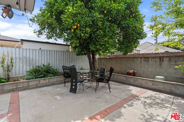 6214 Goodland Avenue, Los Angeles, CA 91606