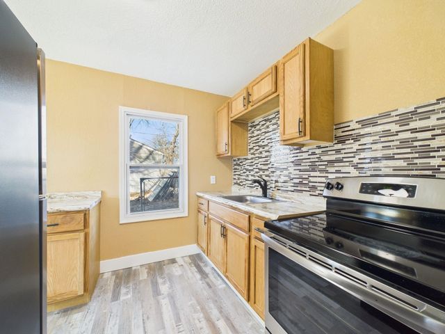 138 N Kessler St, Wichita, KS 67203