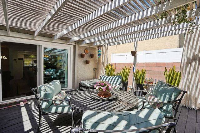 6792 Reefton, Cypress, CA 90630