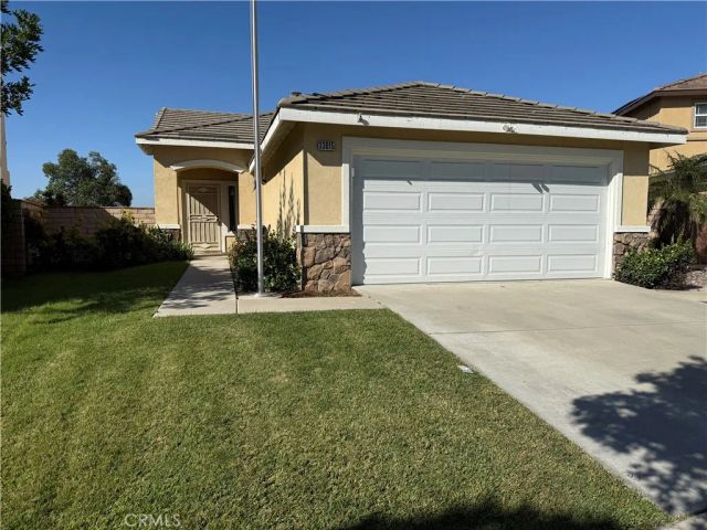 33015 Eagle Point Drive, Yucaipa, CA 92399