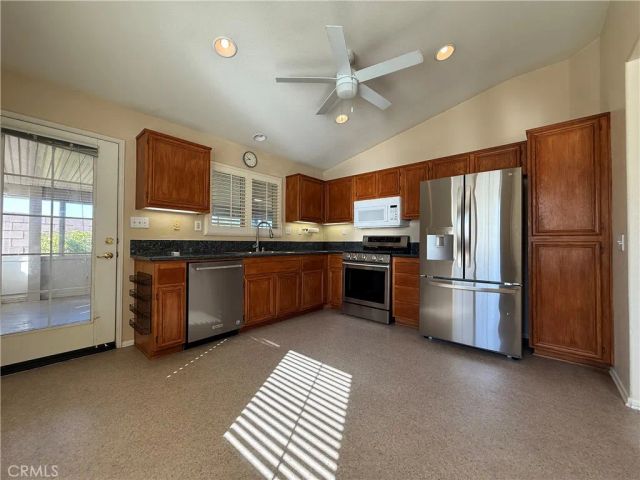 33015 Eagle Point Drive, Yucaipa, CA 92399