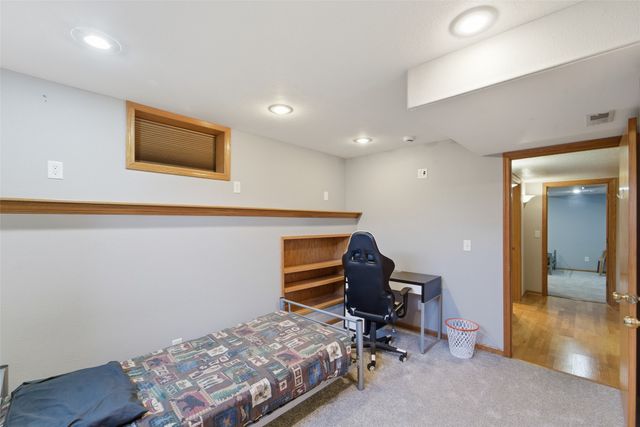 3009 SW Prairie View Road, Ankeny, IA 50023