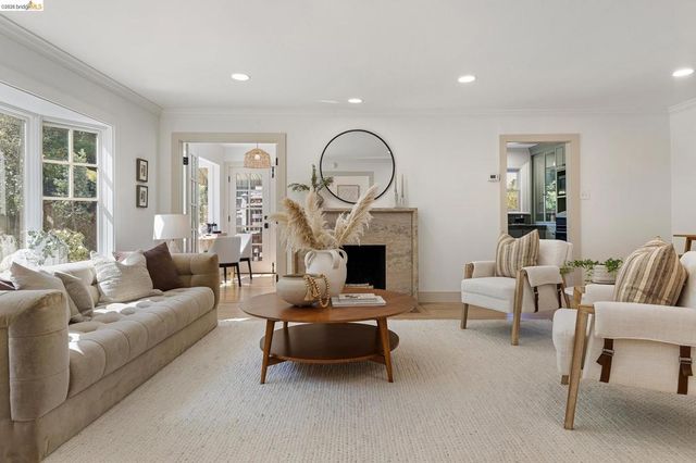 139 Buckeye Ave, Oakland, CA 94618