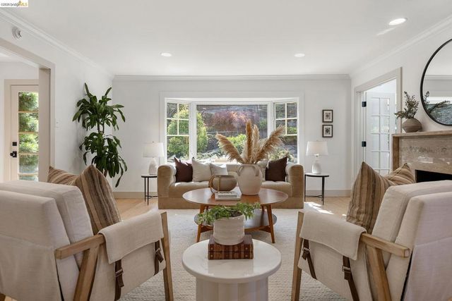 139 Buckeye Ave, Oakland, CA 94618