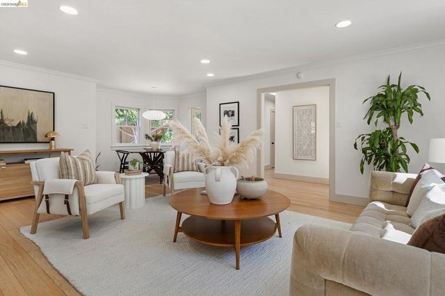 139 Buckeye Ave, Oakland, CA 94618