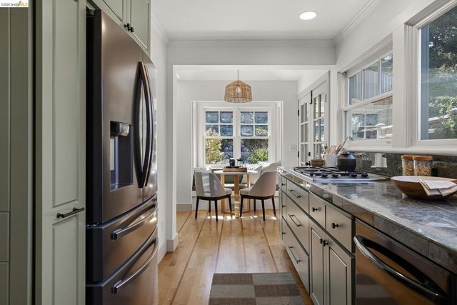 139 Buckeye Ave, Oakland, CA 94618
