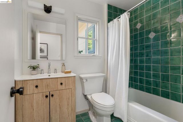 139 Buckeye Ave, Oakland, CA 94618