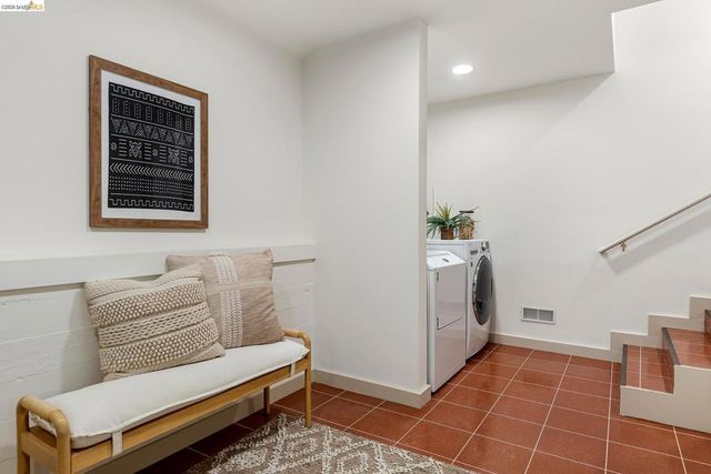 139 Buckeye Ave, Oakland, CA 94618