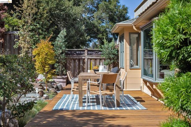 139 Buckeye Ave, Oakland, CA 94618