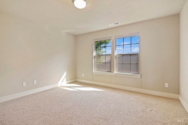 30 N Arrow Creek Ln, Eagle, ID 83616