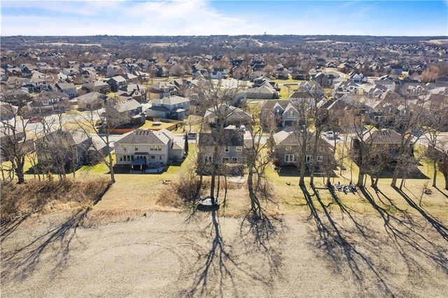 2322 SW River Trail road Road, Lee's Summit, MO 64082