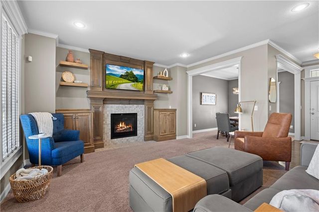 2322 SW River Trail road Road, Lee's Summit, MO 64082