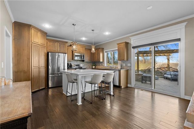 2322 SW River Trail road Road, Lee's Summit, MO 64082