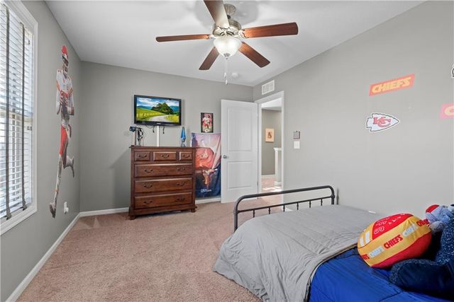 2322 SW River Trail road Road, Lee's Summit, MO 64082