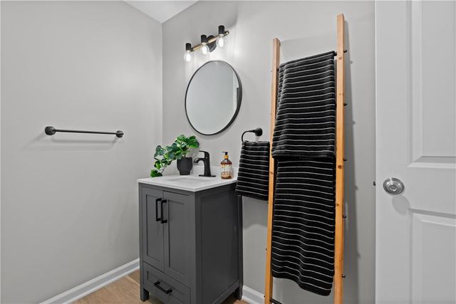 2322 SW River Trail road Road, Lee's Summit, MO 64082