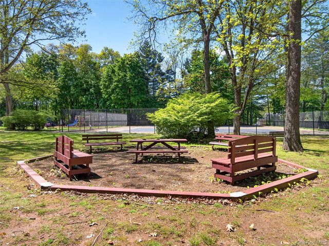 68 Bon Aire Circle P11, Suffern, NY 10901