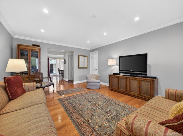 68 Bon Aire Circle P11, Suffern, NY 10901