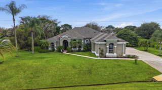 2598 SE Hamden Road, Port St. Lucie, FL 34952