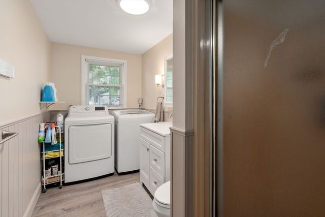 100 Chestnut 100, West Springfield, MA 01089