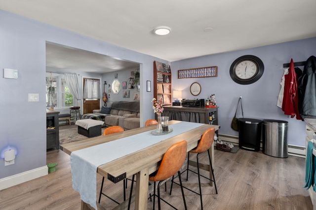 100 Chestnut 100, West Springfield, MA 01089