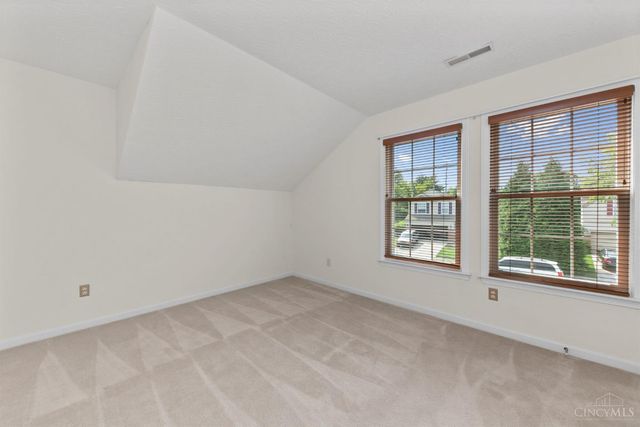 102 Lights Pointe Court, Ohio Twp, OH 45157