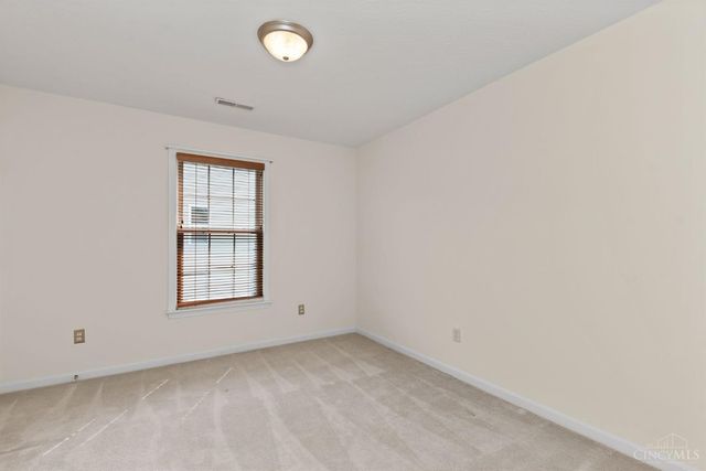 102 Lights Pointe Court, Ohio Twp, OH 45157