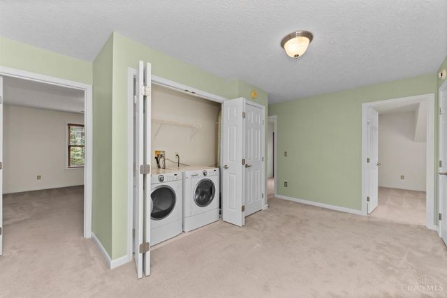 102 Lights Pointe Court, Ohio Twp, OH 45157