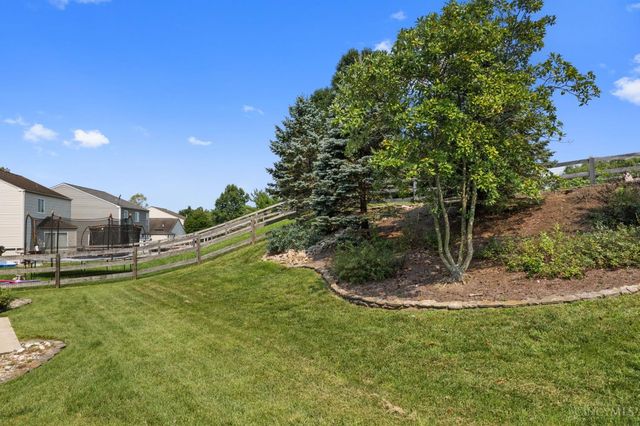 102 Lights Pointe Court, Ohio Twp, OH 45157