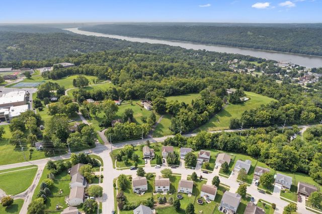 102 Lights Pointe Court, Ohio Twp, OH 45157