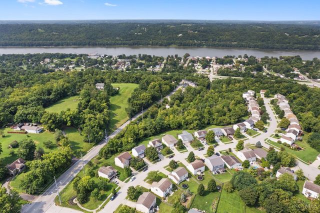 102 Lights Pointe Court, Ohio Twp, OH 45157