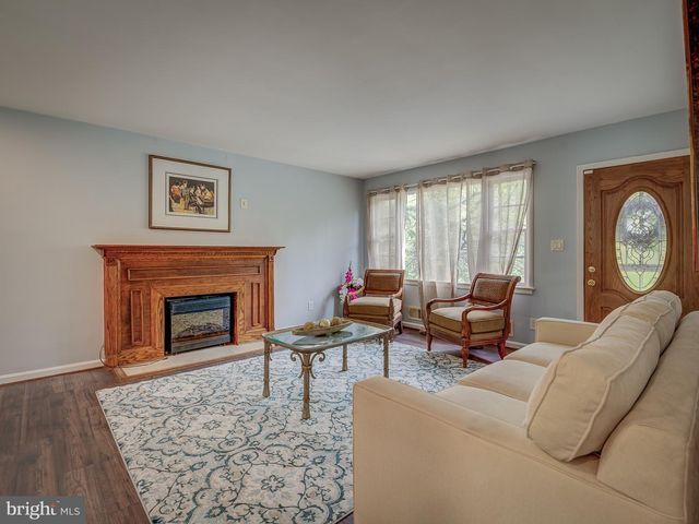 7910 LIVINGSTON RD, Oxon Hill, MD 20745