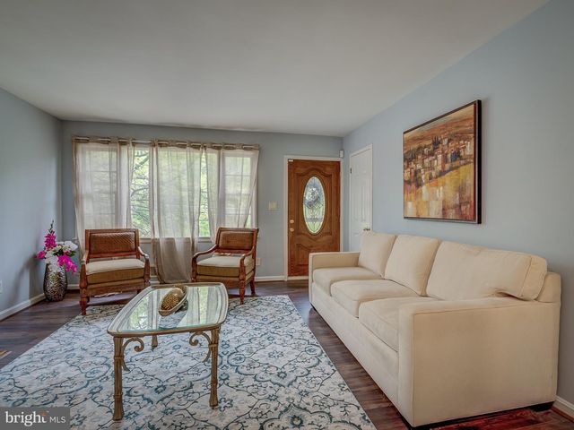 7910 LIVINGSTON RD, Oxon Hill, MD 20745