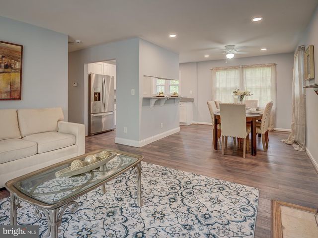 7910 LIVINGSTON RD, Oxon Hill, MD 20745