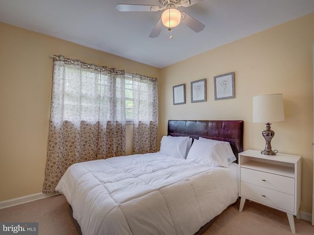 7910 LIVINGSTON RD, Oxon Hill, MD 20745