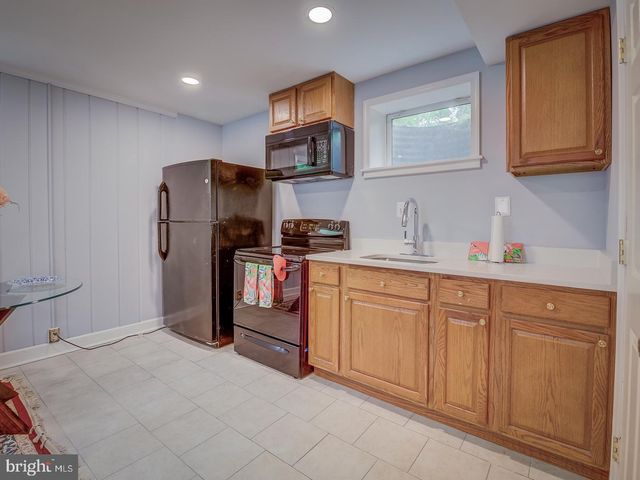 7910 LIVINGSTON RD, Oxon Hill, MD 20745