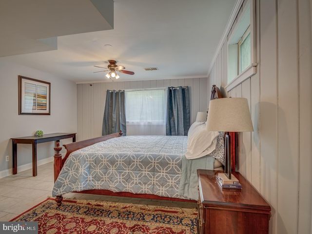 7910 LIVINGSTON RD, Oxon Hill, MD 20745