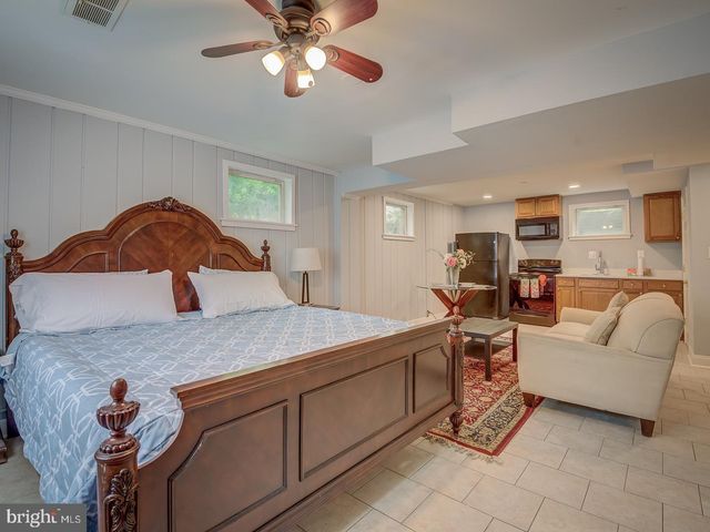 7910 LIVINGSTON RD, Oxon Hill, MD 20745