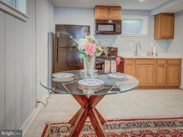 7910 LIVINGSTON RD, Oxon Hill, MD 20745