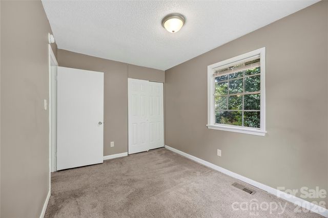 9408 Spruce Pine Place, Charlotte, NC 28210