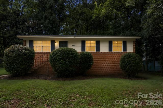 9408 Spruce Pine Place, Charlotte, NC 28210